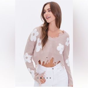 NWT Womens Forever 21 Shark Bite V-neck Knit Sweater Beige with White Flowers
